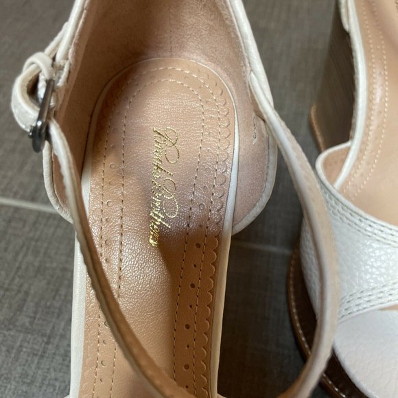 brooks brothers ivory leather wedge platform sandals nib 8.5 - Picture 7 of 11